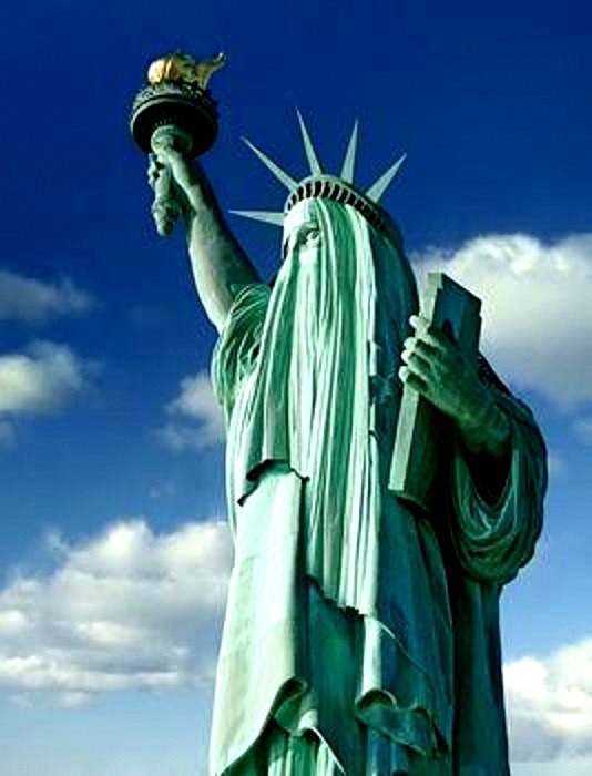 statue-of-liberty-muslim-style