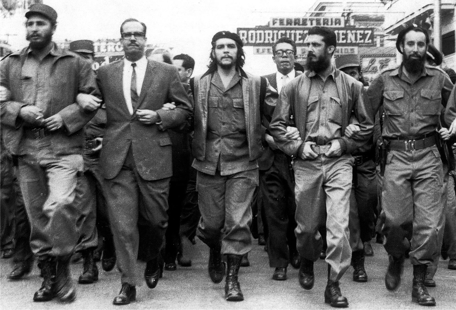 castro-and-guevara-marching